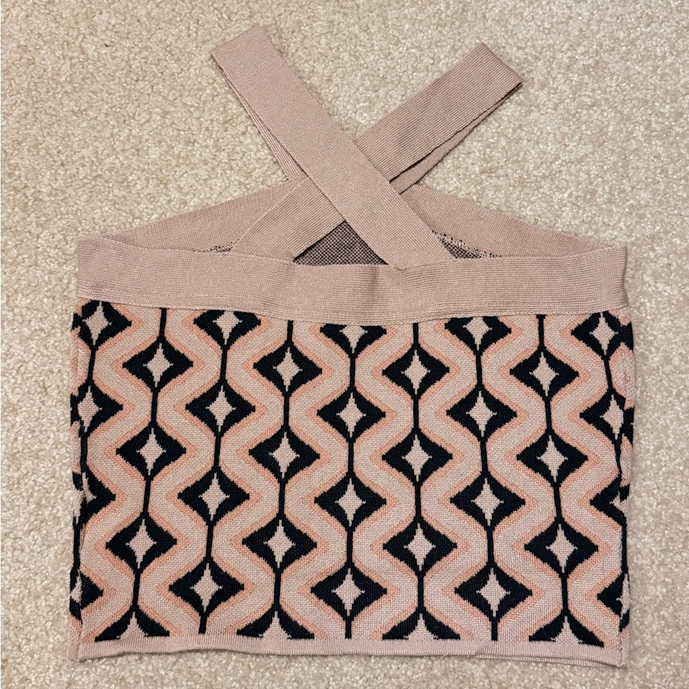 Geometric Patterned Halter Top - Picture 2 of 3